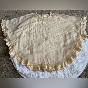 Z&L Europe Sheer Poncho‎ Top Embroidered Lightweight Flowy Cream Boho